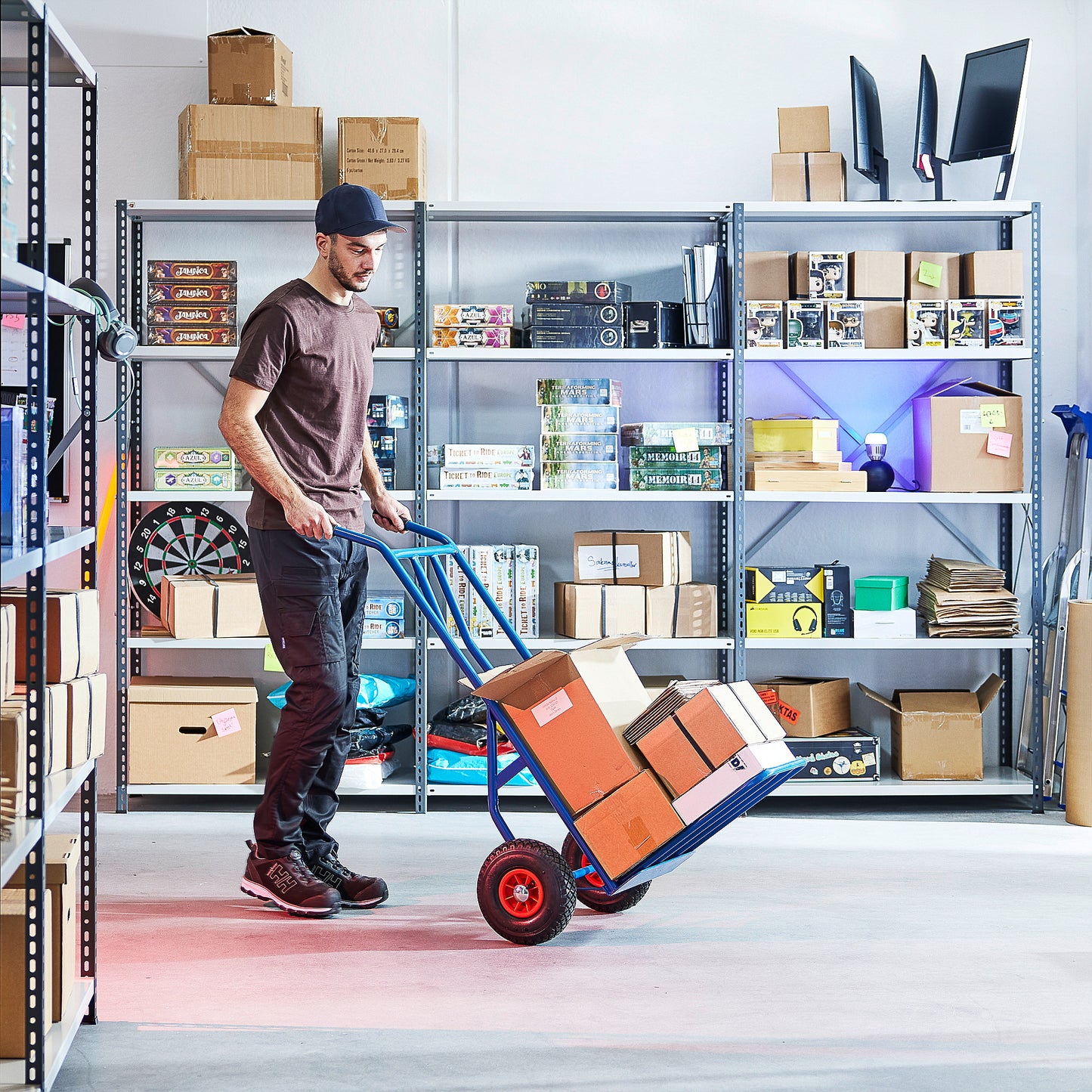 Sekketralle JONES, luftgummihjul, 250 kg, blå