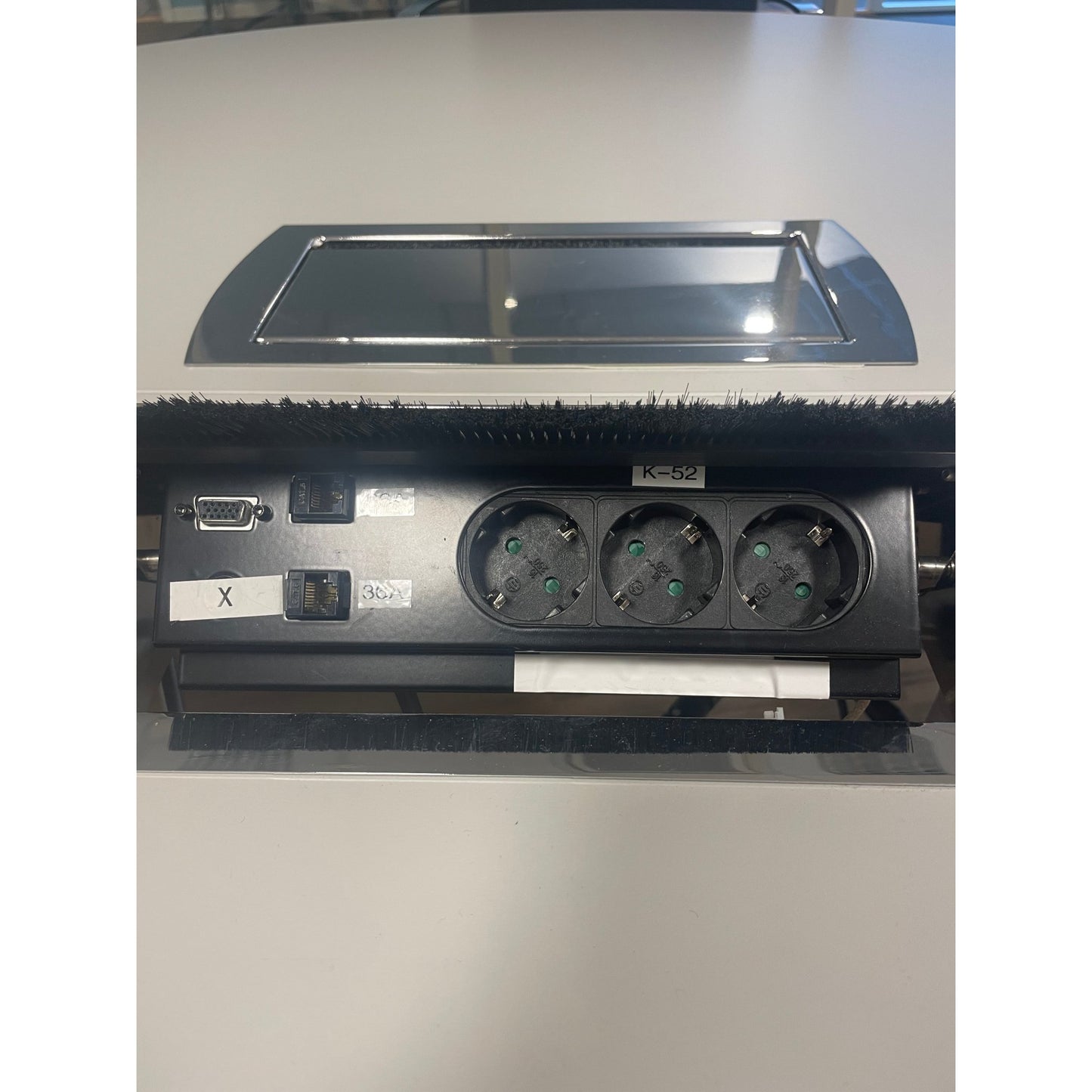 Rundt møtebord fra EFG, lys grå, 180x180 cm