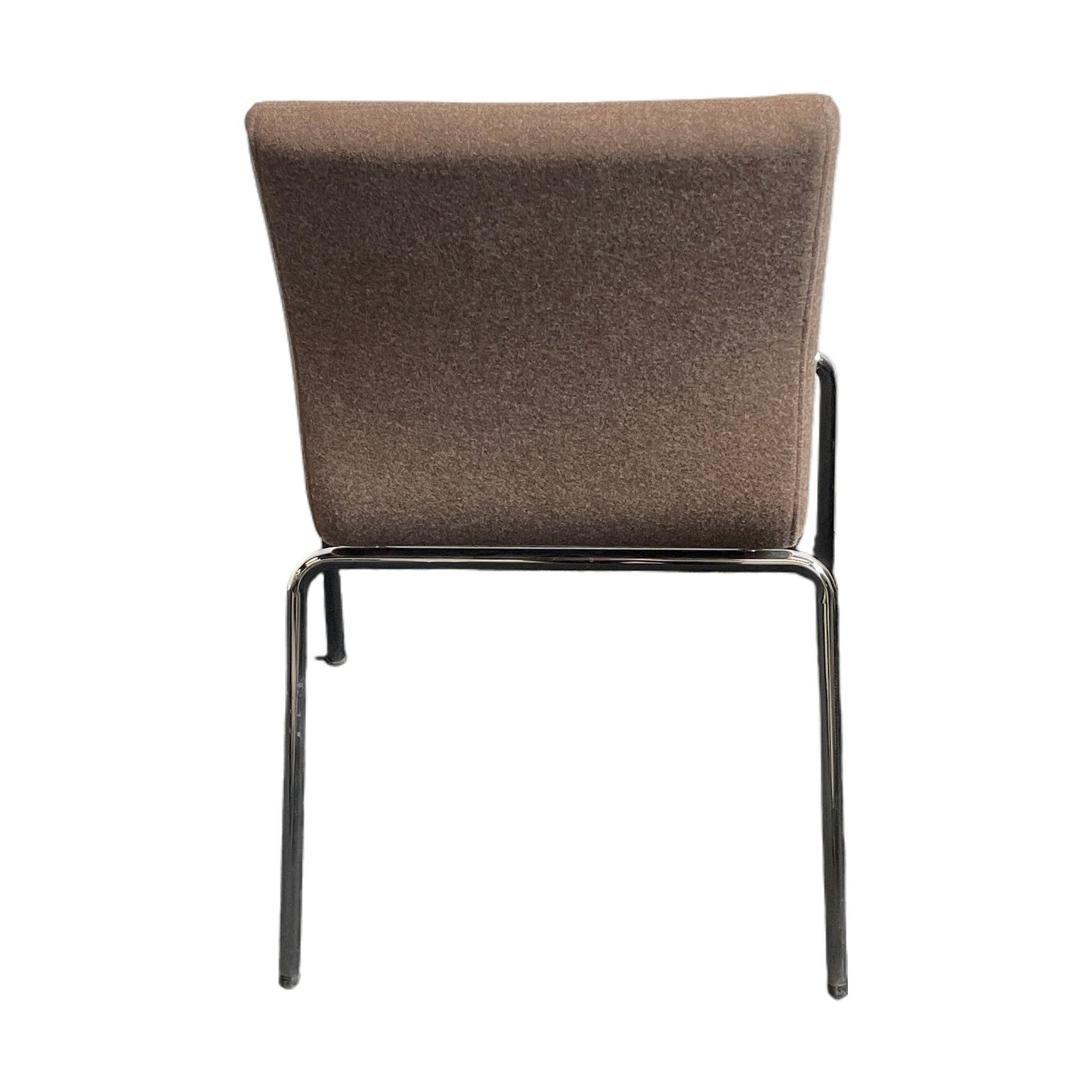 Jordfarget møteromsstol fra Skandiform