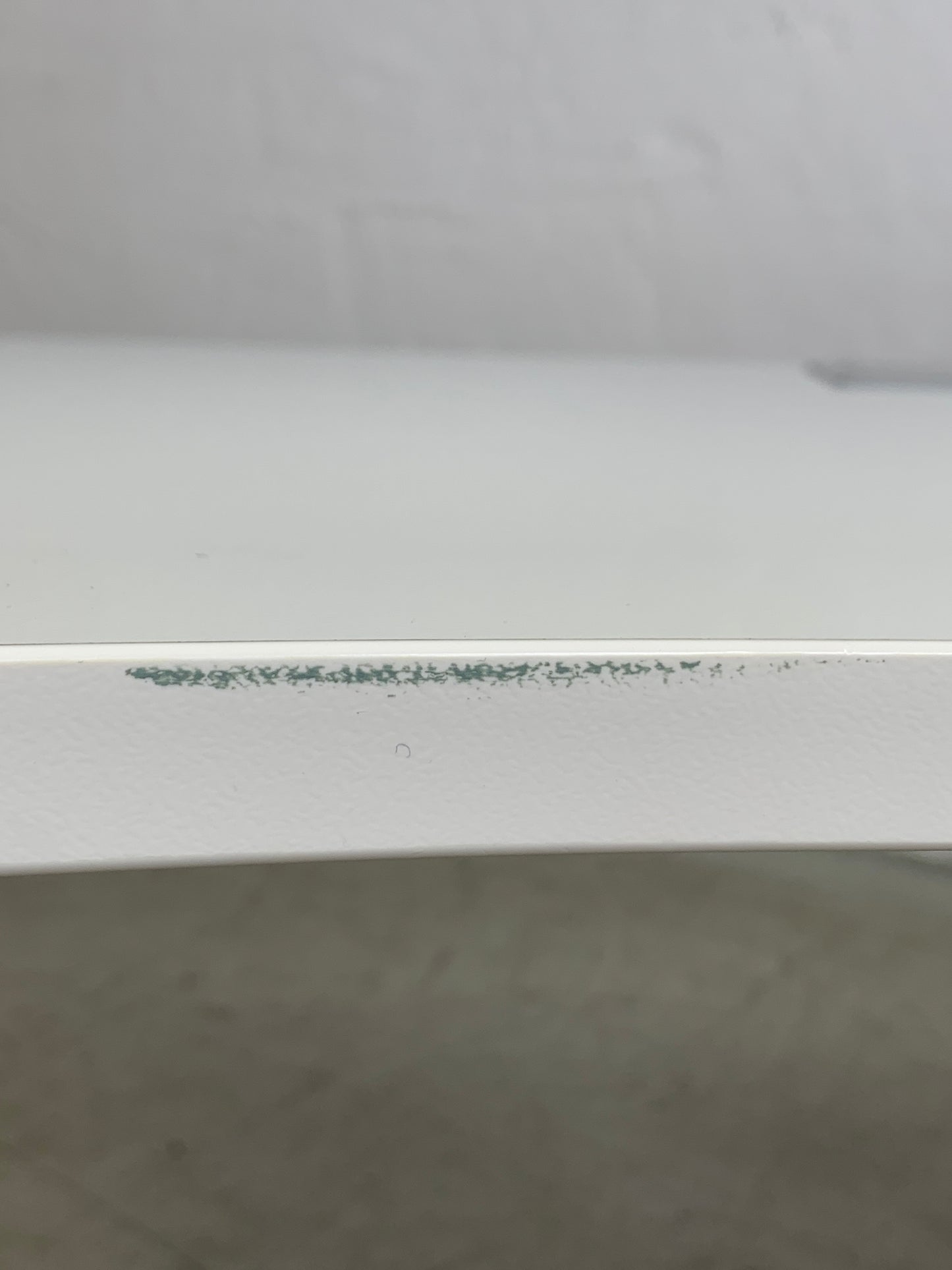 Manuell Hev/senk skrivebord, 140x80cm