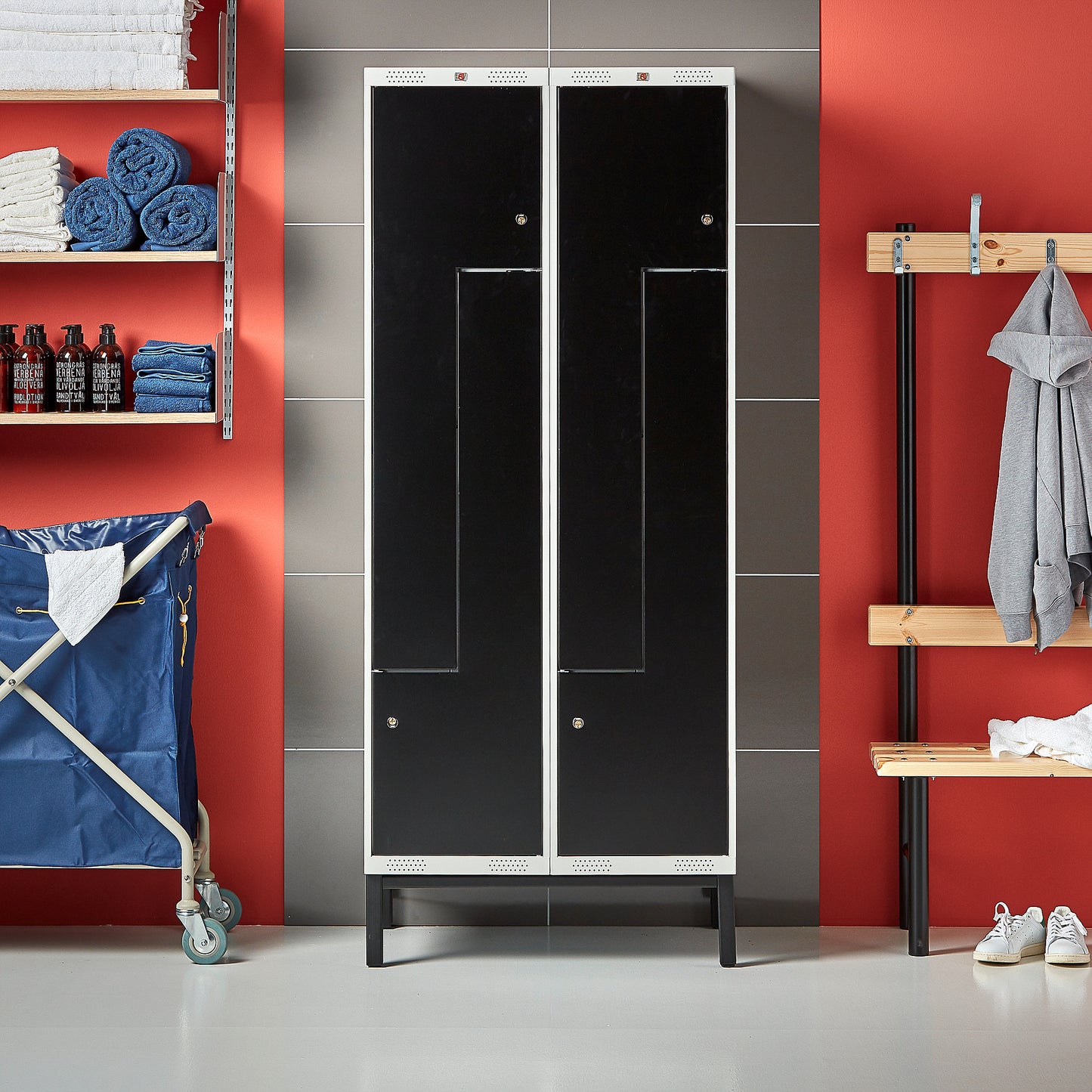 Z-skap CLASSIC, benstativ, 2 seksjoner, 4 dører, H1940 B800 D550 mm, svart