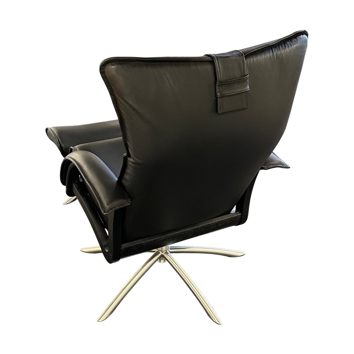 Delta lenestol fra Brunstad, hud, m/fotskammel