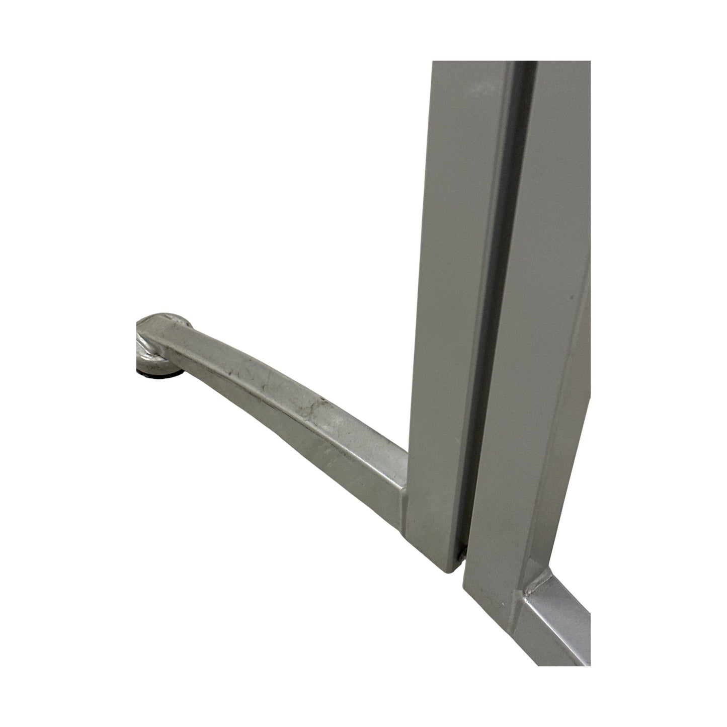 Asto skrivebord fra Kinnarps, 120x80cm