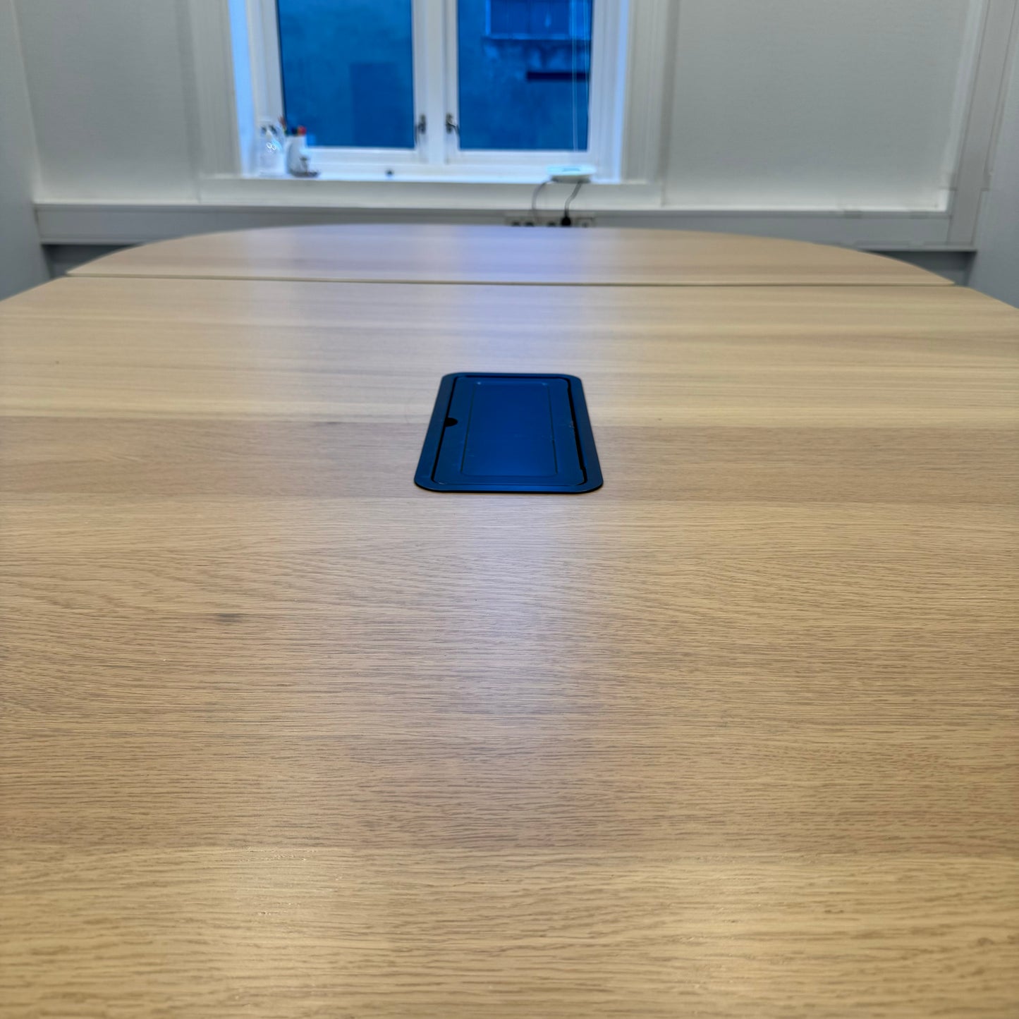 Bekant møteromsbord fra IKEA