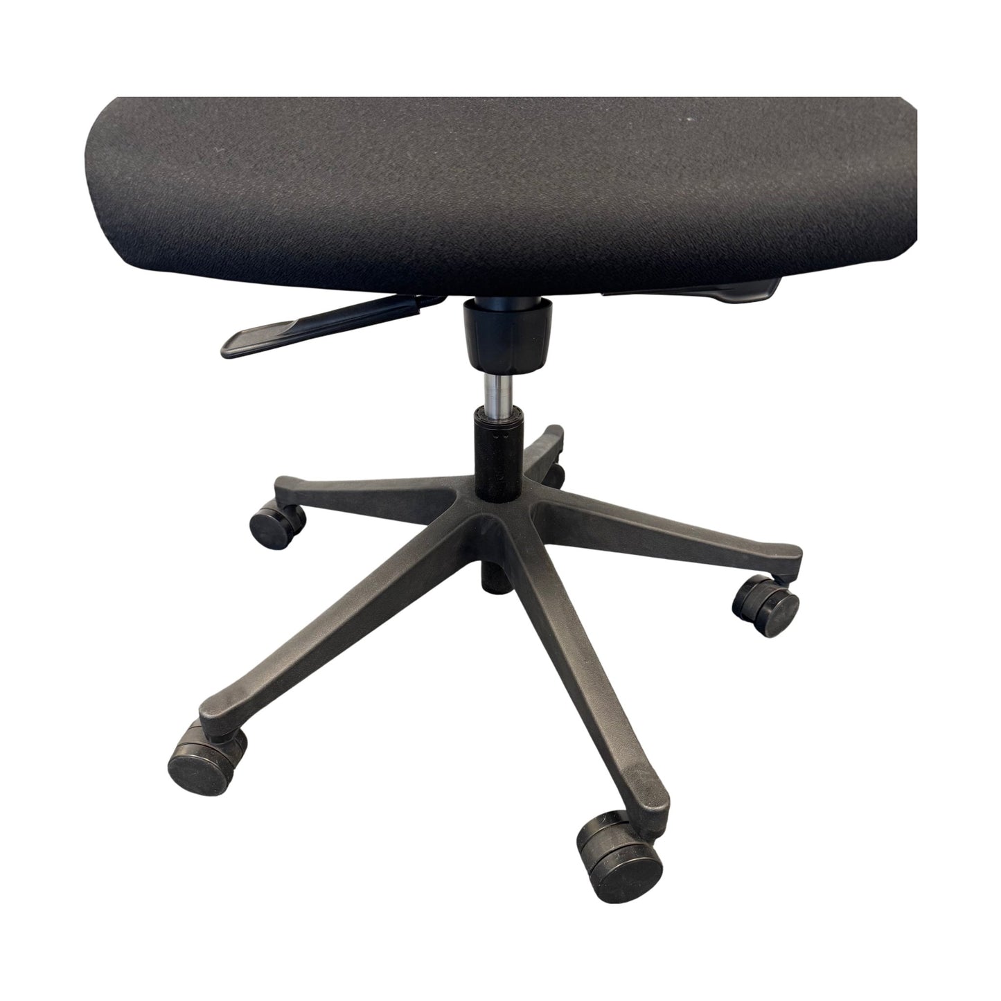 Sort kontorstol i mesh