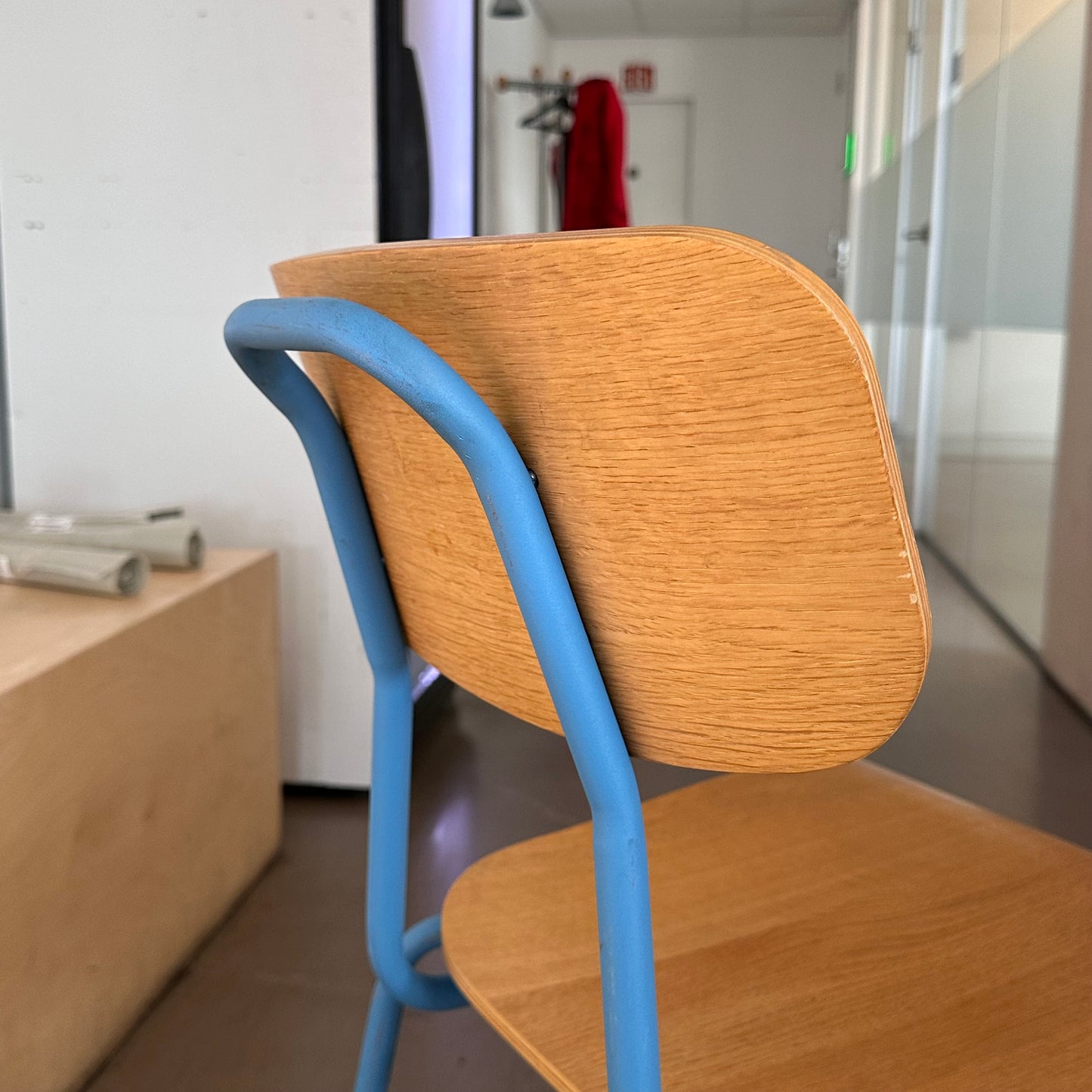 Spisestol, trefarget, fra Habitat