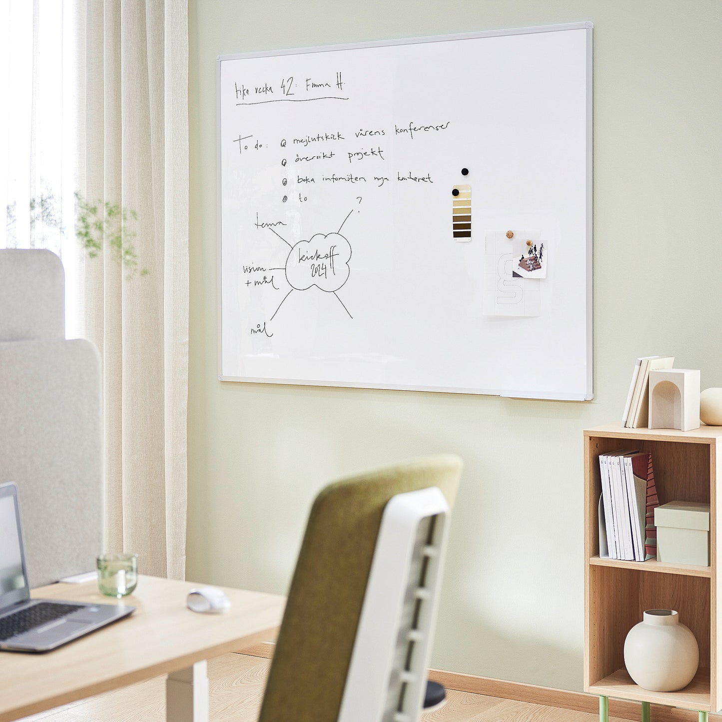 Helt nytt | Whiteboard JULIE, B2505 H1205 mm