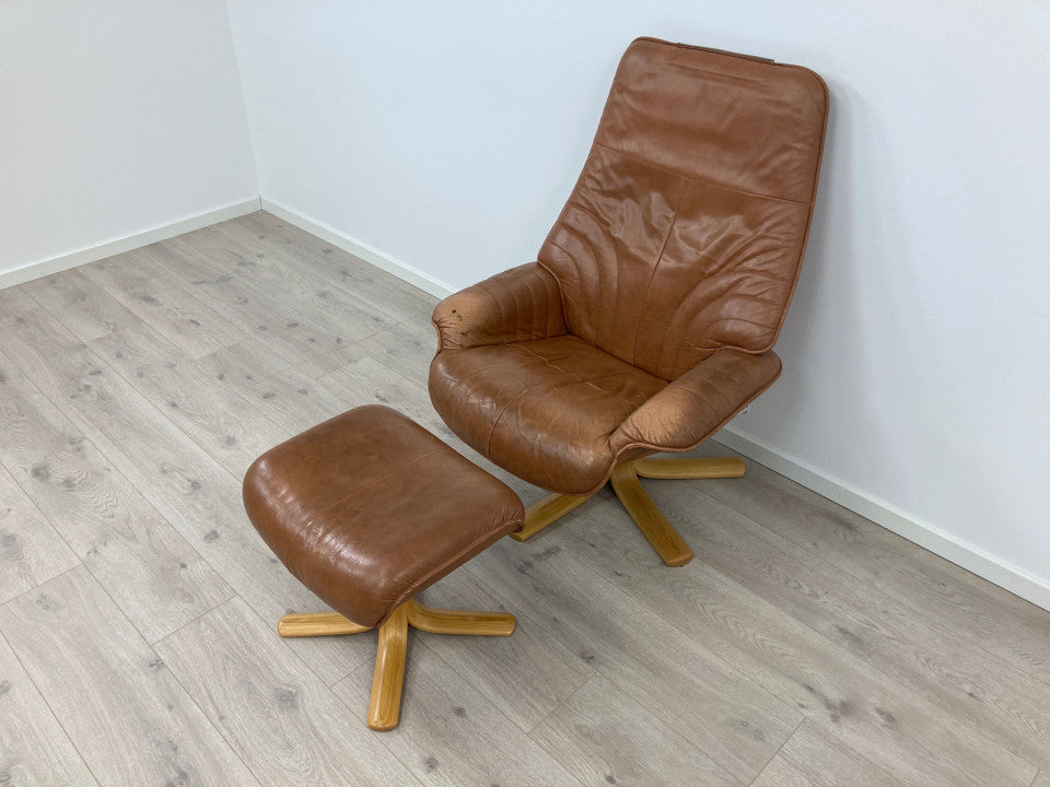 Retro Hjellegjerde lenestol/recliner med fotskammel i skinn