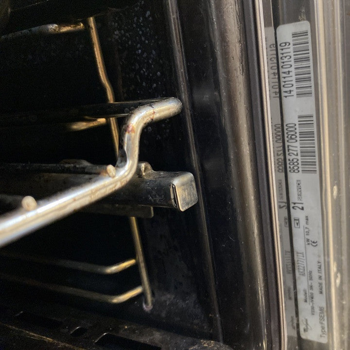 (KAST) Whirlpool innbyggingsovn (Mod.: AKZ277/IX) med sølvfarget front