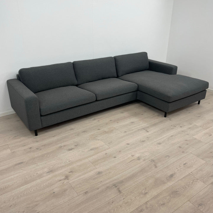 Nyrenset | Bolia Scandinavia 3-seter sjeselongsofa med dunputer