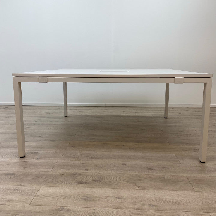 Vitra WorkIt kvadratisk møtebord