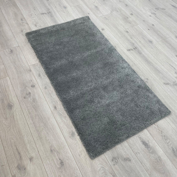 Grått IKEA Stoense gulvteppe