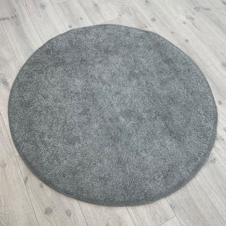 Grått IKEA Stoense gulvteppe