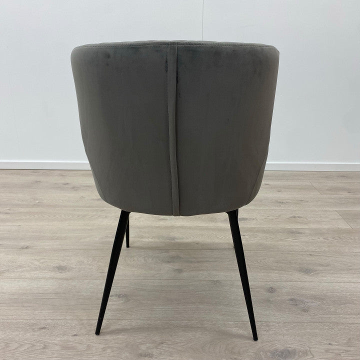 Godt polstret spisestol/lenestol i fargen grå
