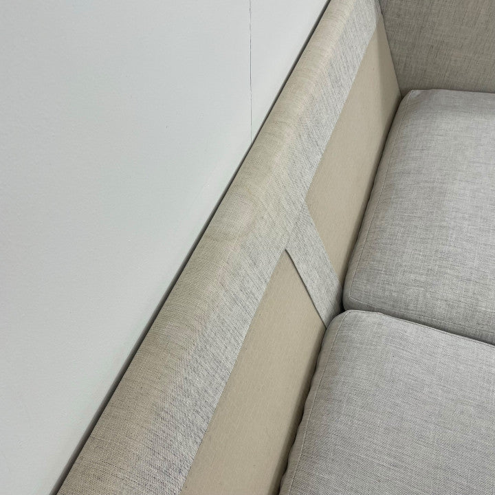 Lys grå 2,5-seter sofa