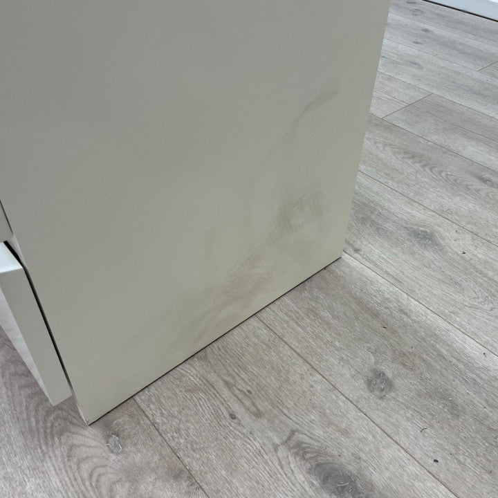 Hvit MALM kommode med 4 skuffer