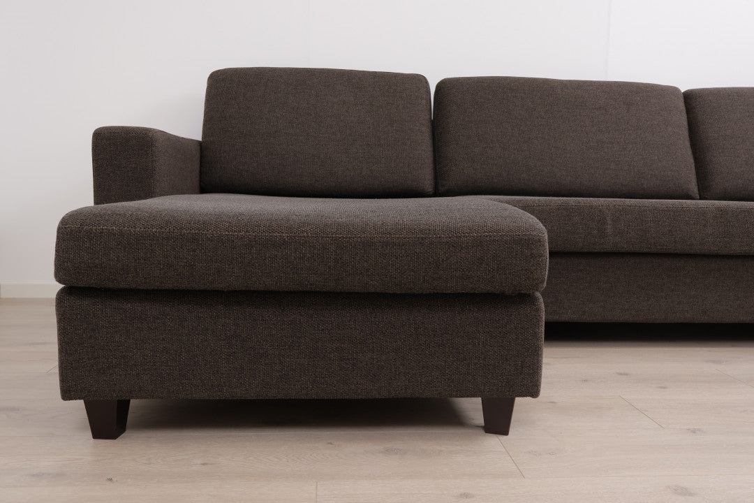 Nyrenset | Brun romslig Ekornes/Hjellegjerde sjeselongsofa