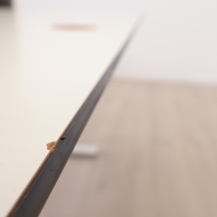 Horreds manuelt hev/senk skrivebord