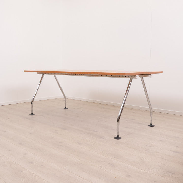 Vitra AD Hoc skrivebord – Antonio Citterio