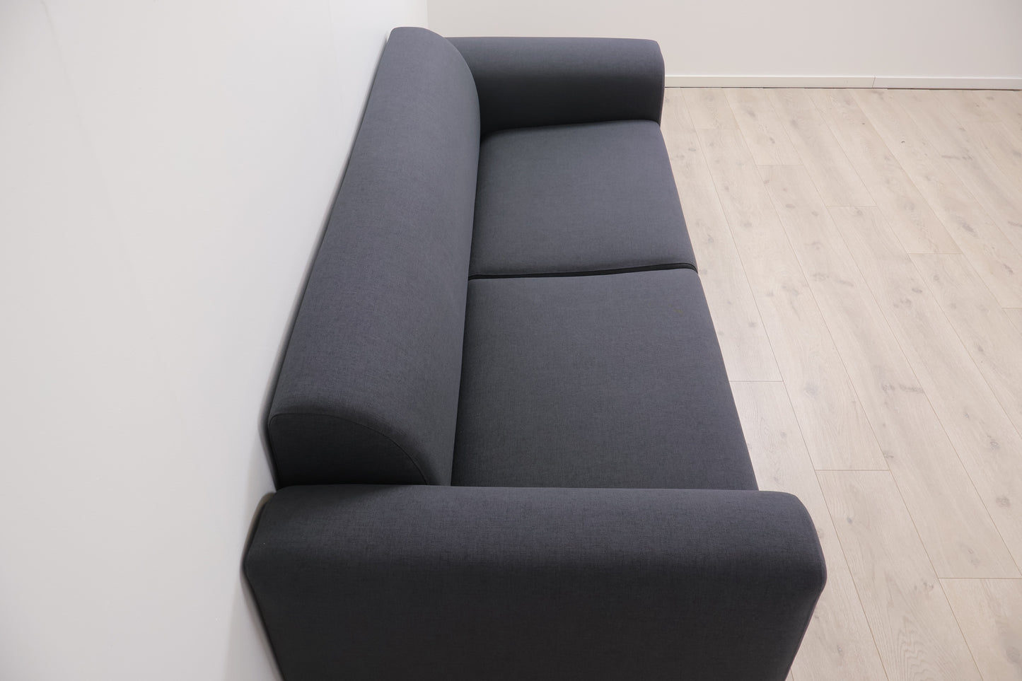 Nyrenset | Bolia Hannah 3-seter sofa med eikebein