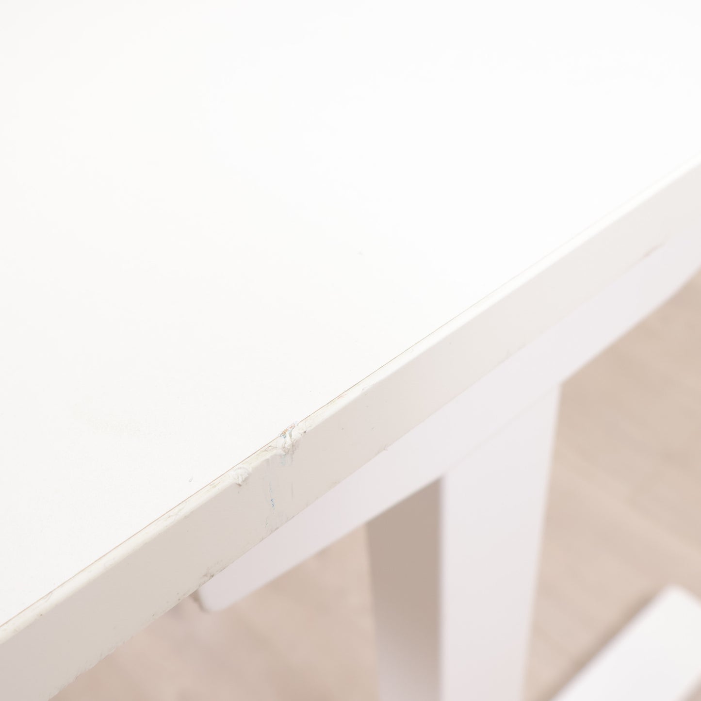 Rol Ergo helhvit elektrisk hev/senk skrivebord. 140 x 70 cm