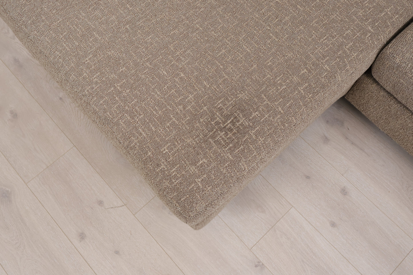 Nyrenset | Brun Bolia Scandinavia 4-seter sjeselongsofa