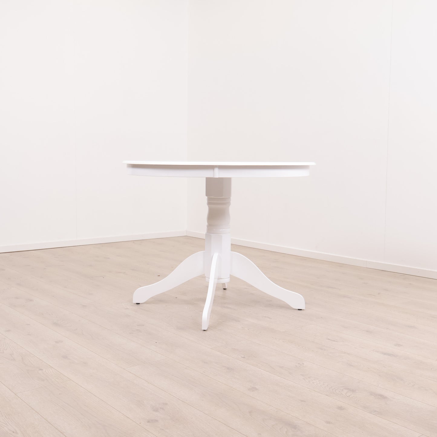 Jysk | Kun brukt til utstilling | Hvitt Askeby spisebord