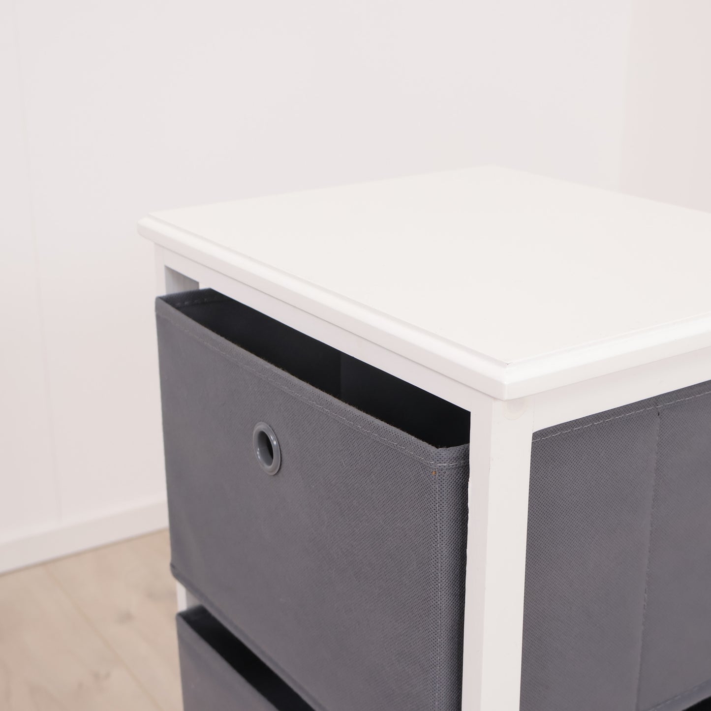 Kun brukt til utstilling | Odby kommode med 3 bokser