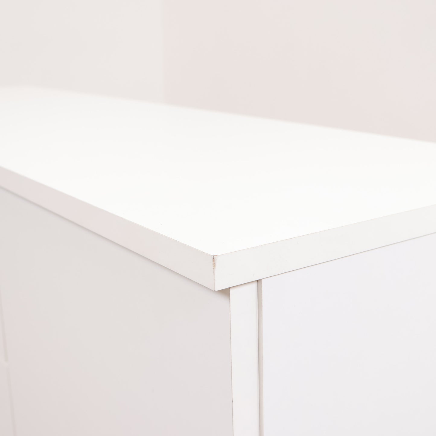 Kun brukt til utstilling | TAPDRUP skjenk i fargen hvit