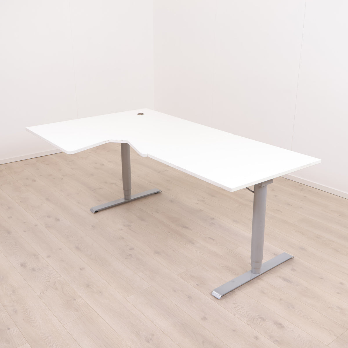 (200 x 80/120 cm) Elektrisk hev/senk skrivebord med venstresving og hvit bordplate