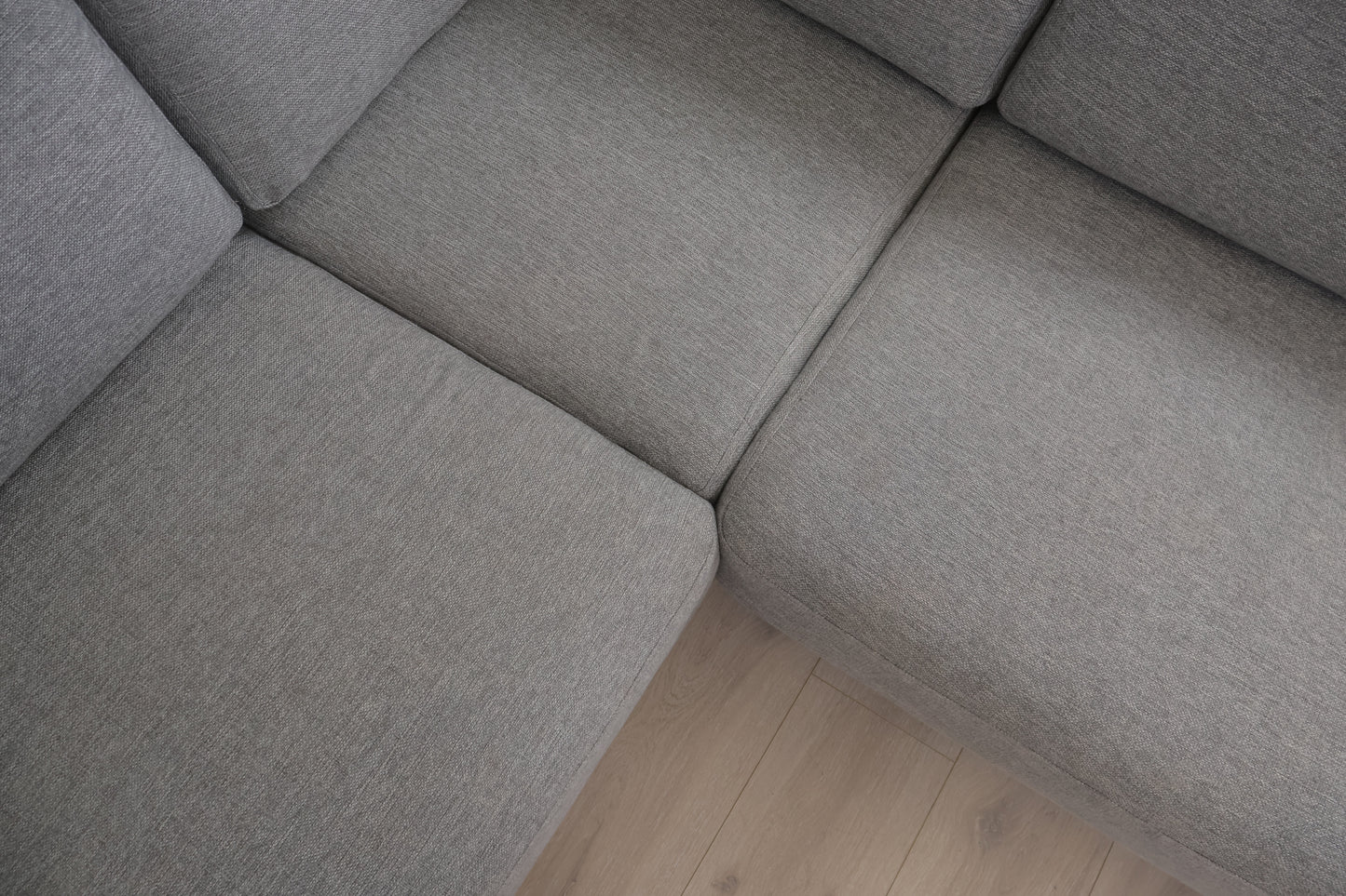 Nyrenset | Grå Cleveland hjørnesofa fra Skeidar