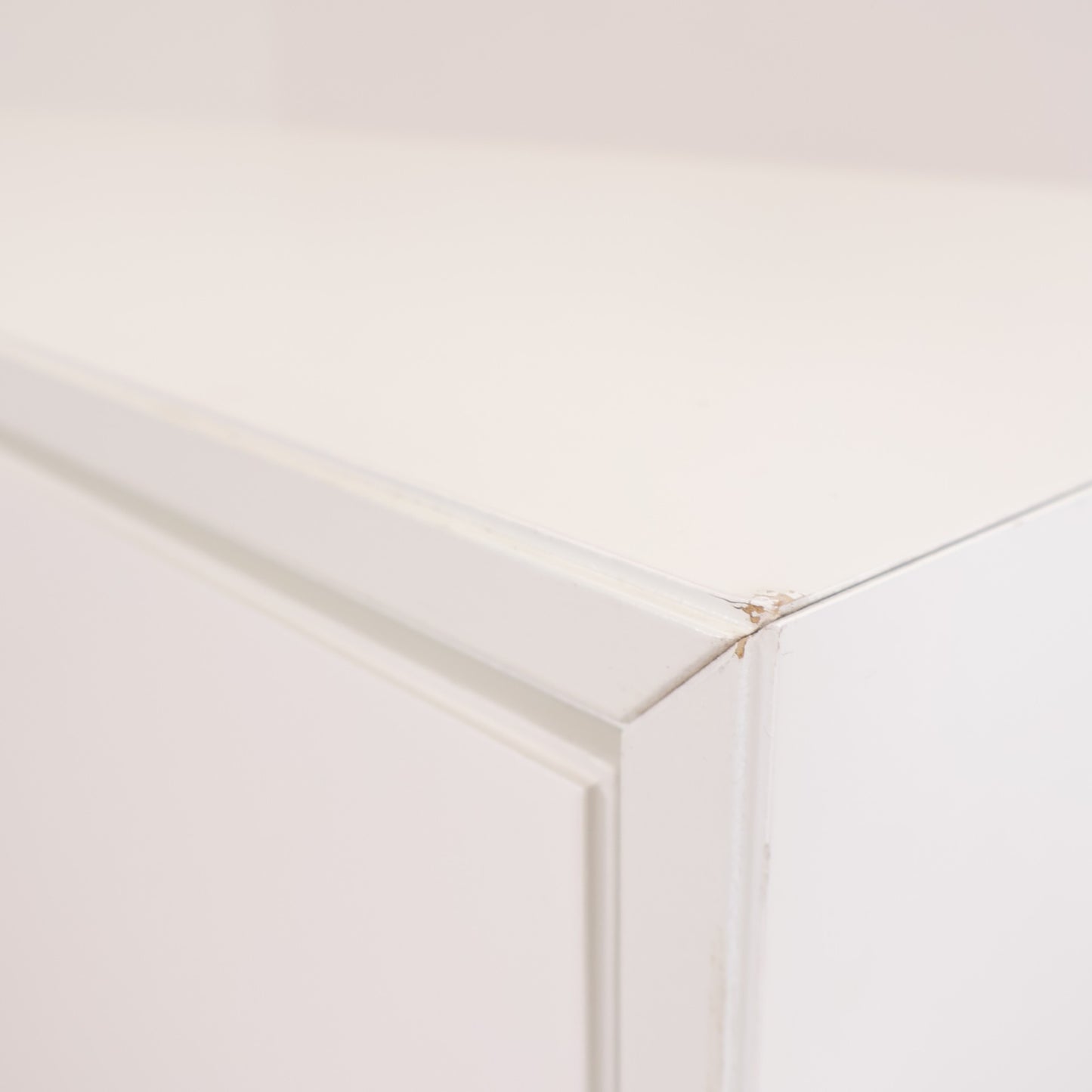 Solid IKEA Hemnes skap i fargen hvit