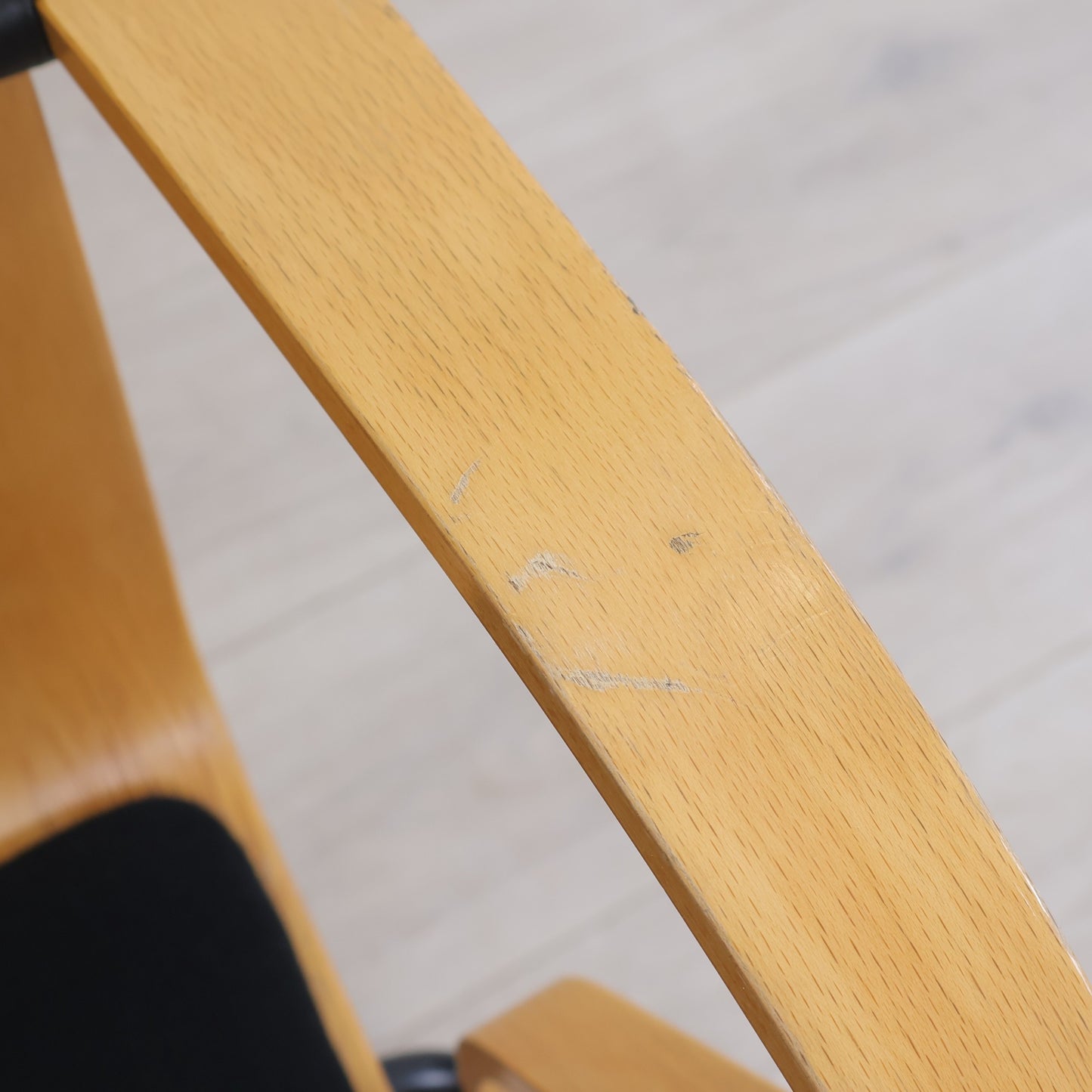 Nyrenset | Fora Form møtestol med armlener