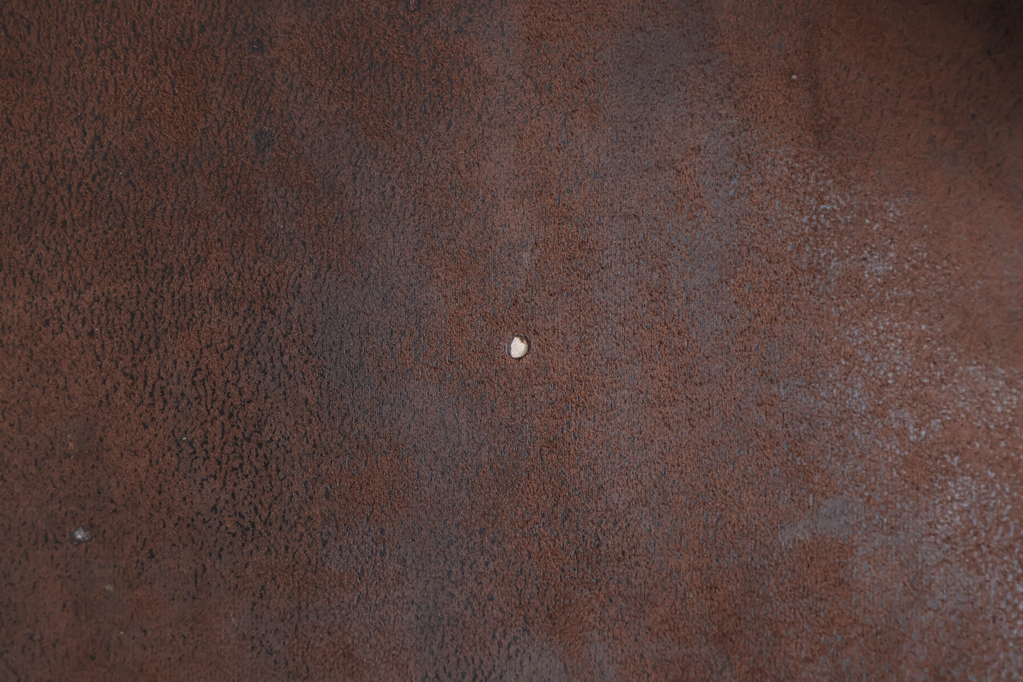 Nyrenset | Brun lenestol i semsket skinn