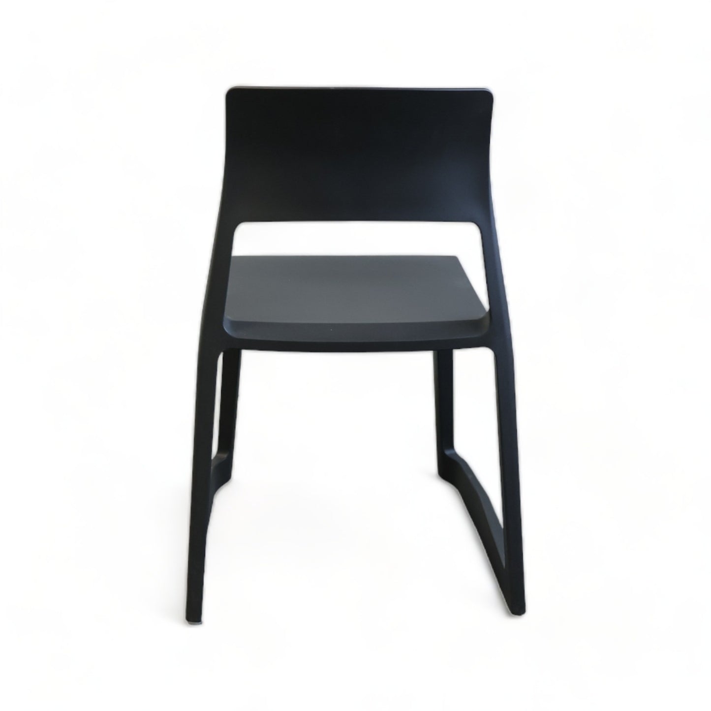 Vitra | Sort TipTon stol designet av Barber og Osgerby