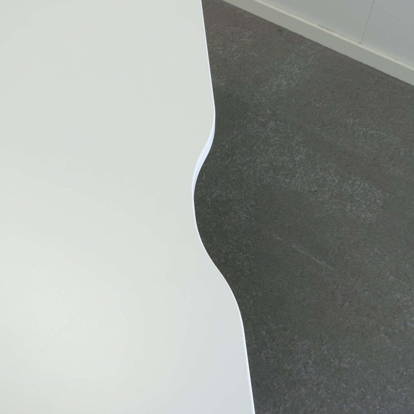 Kvalitetssikret | 160x90 cm Elementa E1, elektrisk hev/senk skrivebord