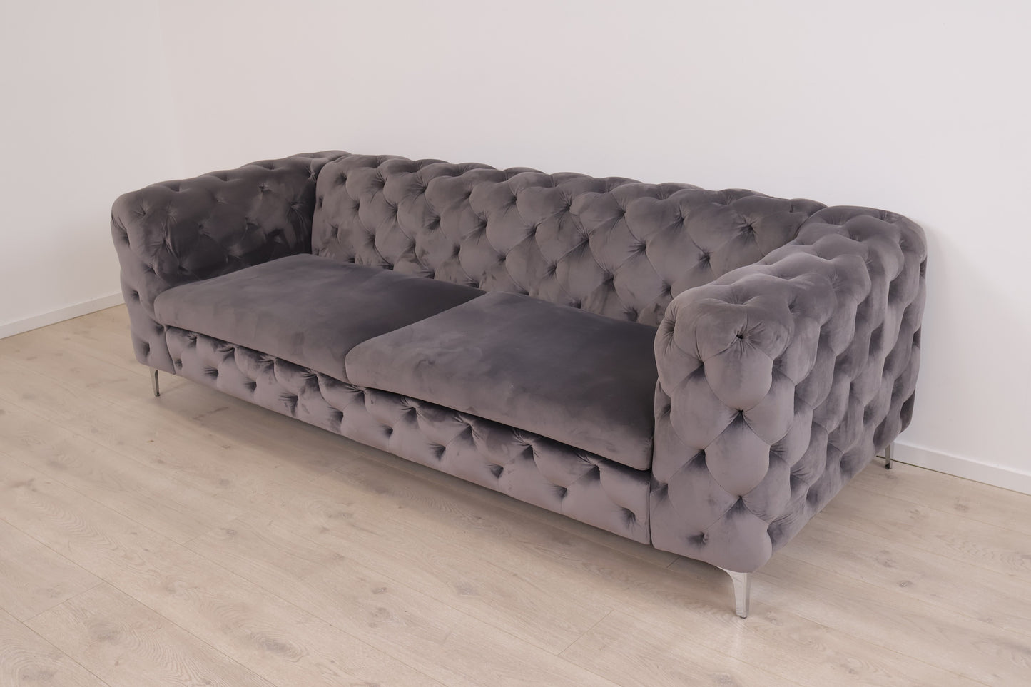 Ubrukt | Grå Bella 3-seter sofa