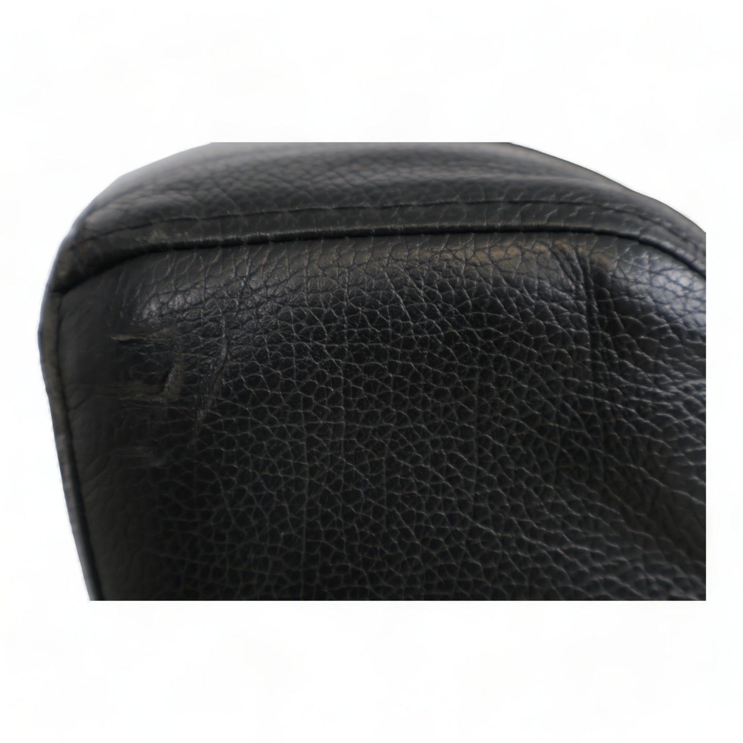 Nyrenset | Sort 2-seter skinnsofa med trebein