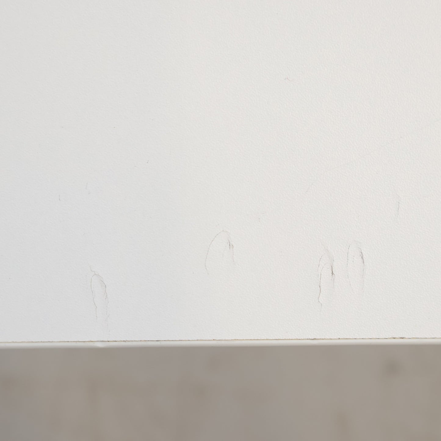 Kvalitetssikret | Elektrisk hev/senk skrivebord, helhvit. 160x100 cm