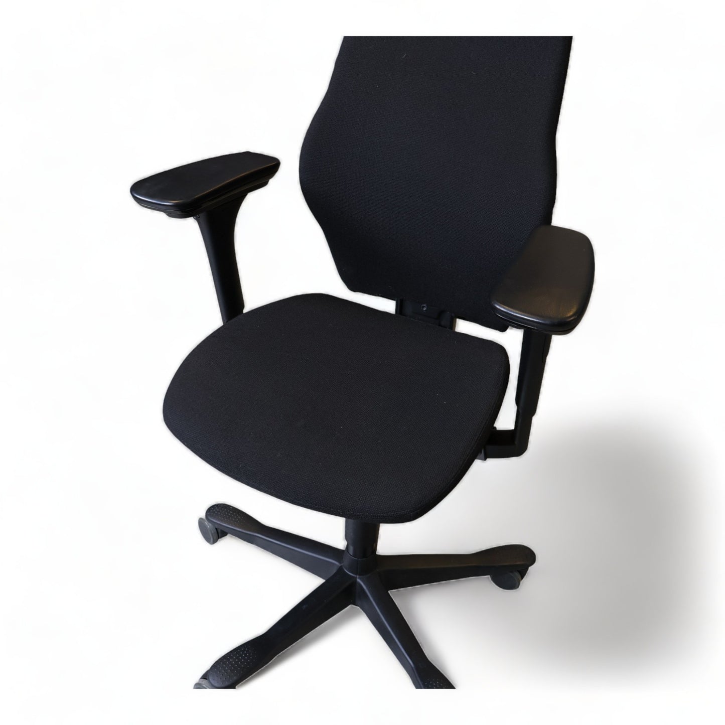 Nyrenset | Kinnarps 8000 Synchrone kontorstol med nakkestøtte