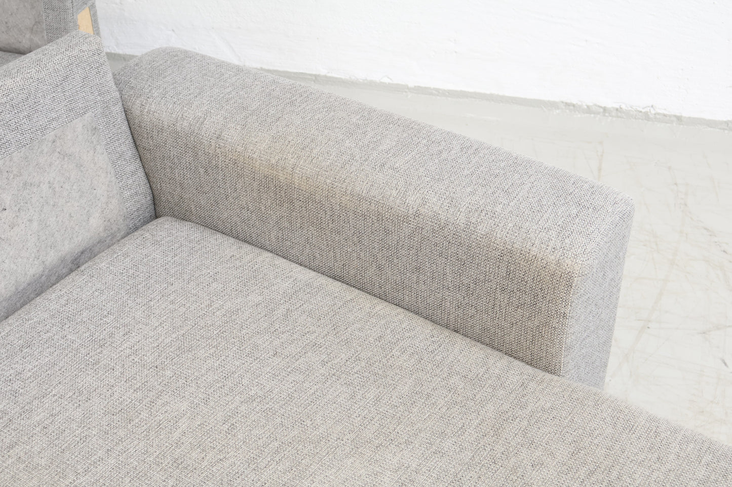 Nyrenset | Grå sovesofa