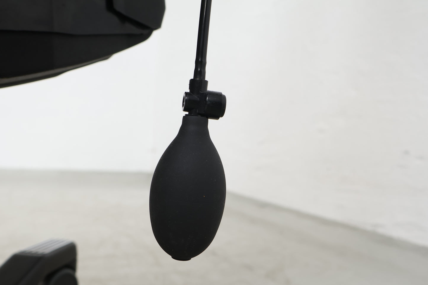 Nyrenset | Sort 24-timers kontorstol