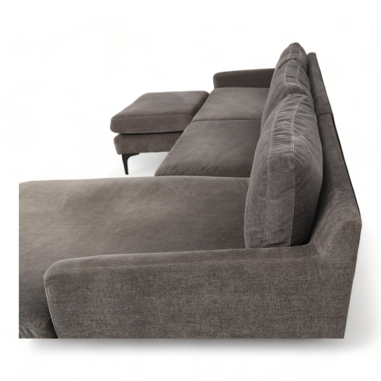 Nyrenset | Astha sofa og puff med sjeselong fra SofaCompany