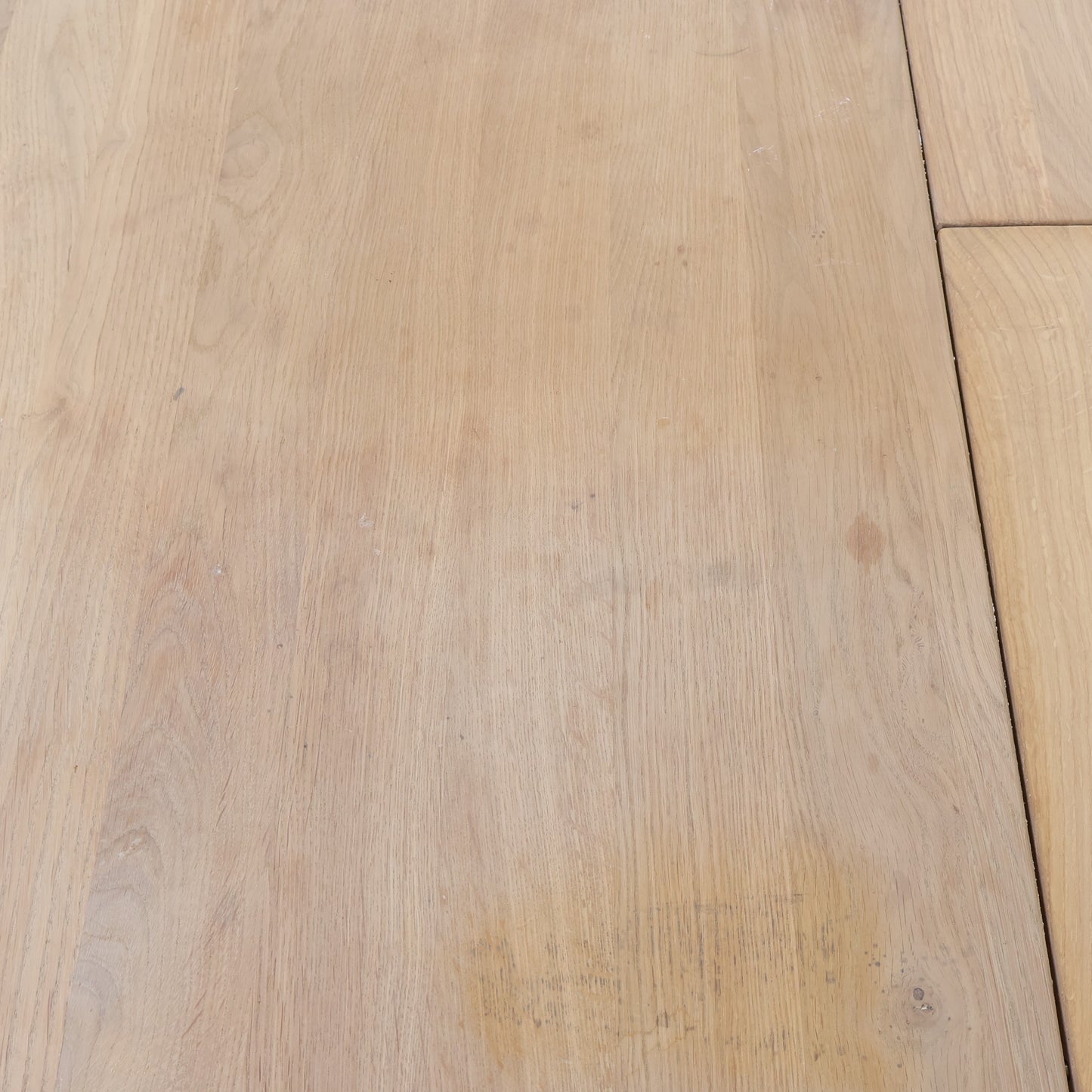 Kvalitetssikret | Bohus spisebord med 3 stk tilleggsplater