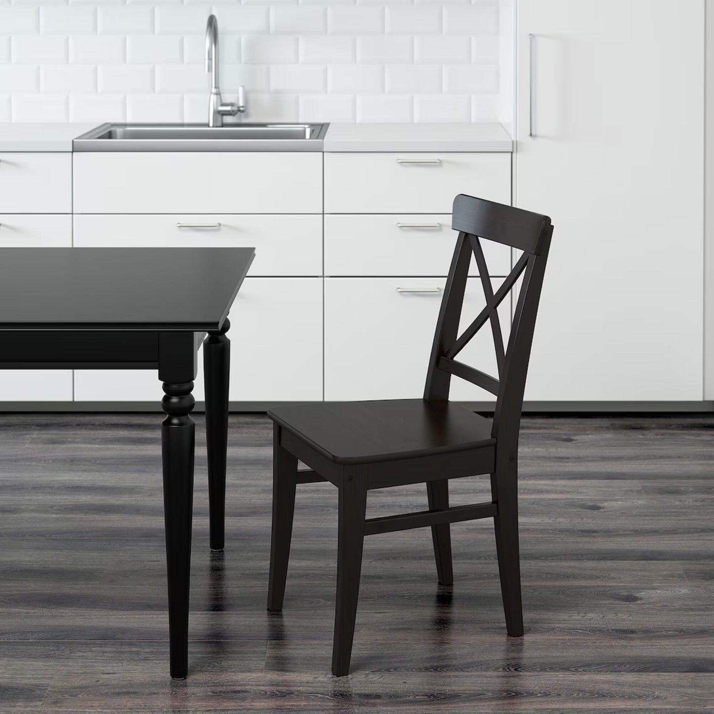 Nyrenset | IKEA Ingolf stol i brunsvart