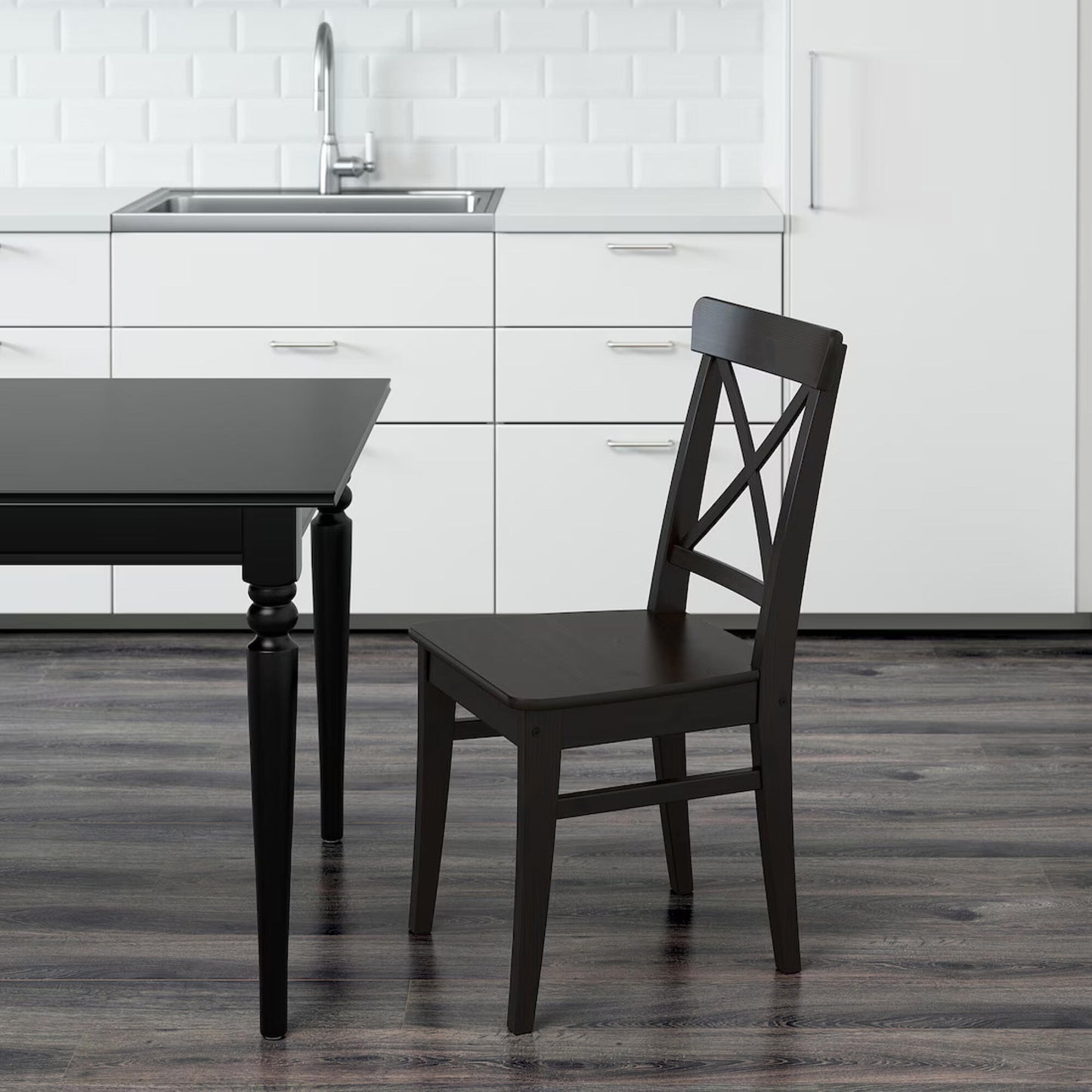 Nyrenset | IKEA Ingolf stol i brunsvart