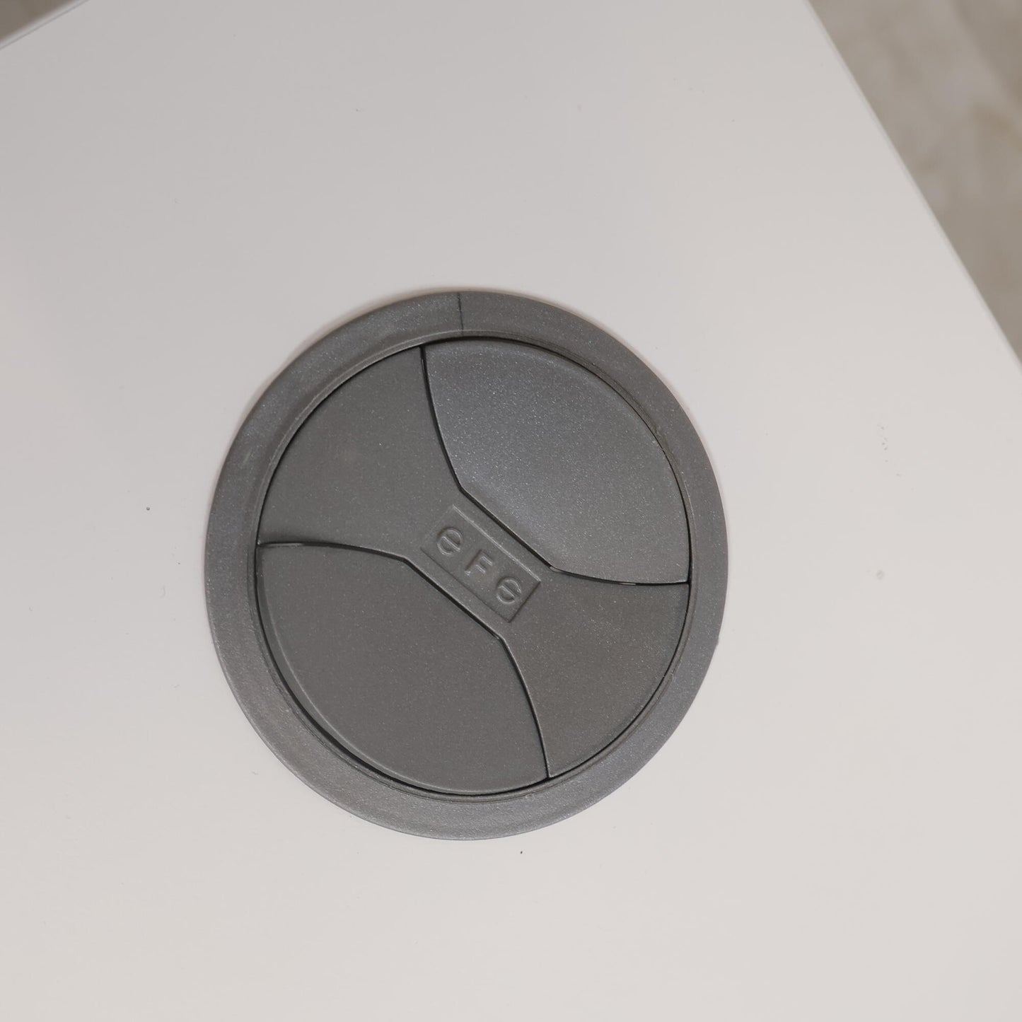 Kvalitetsikret | Hvit EFG skrivebord 120x80