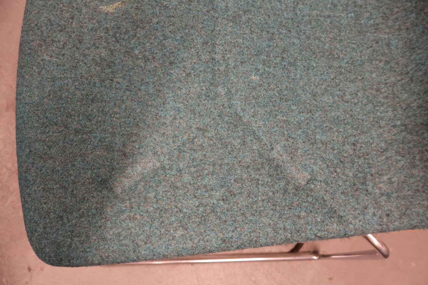 Nyrenset | Arper Aava 02 kantinestol i turkis ull