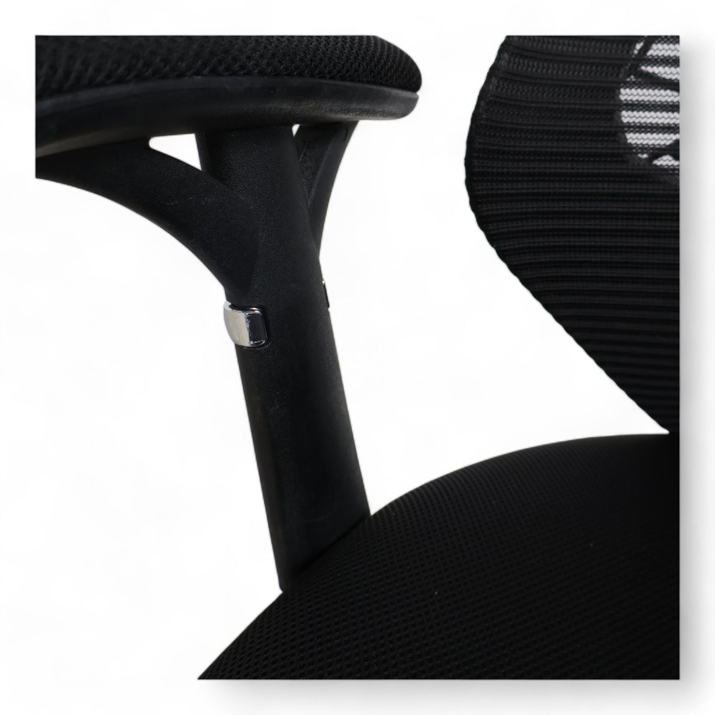 Kvalitetssikret | Svart kontorstol fra STAPLES