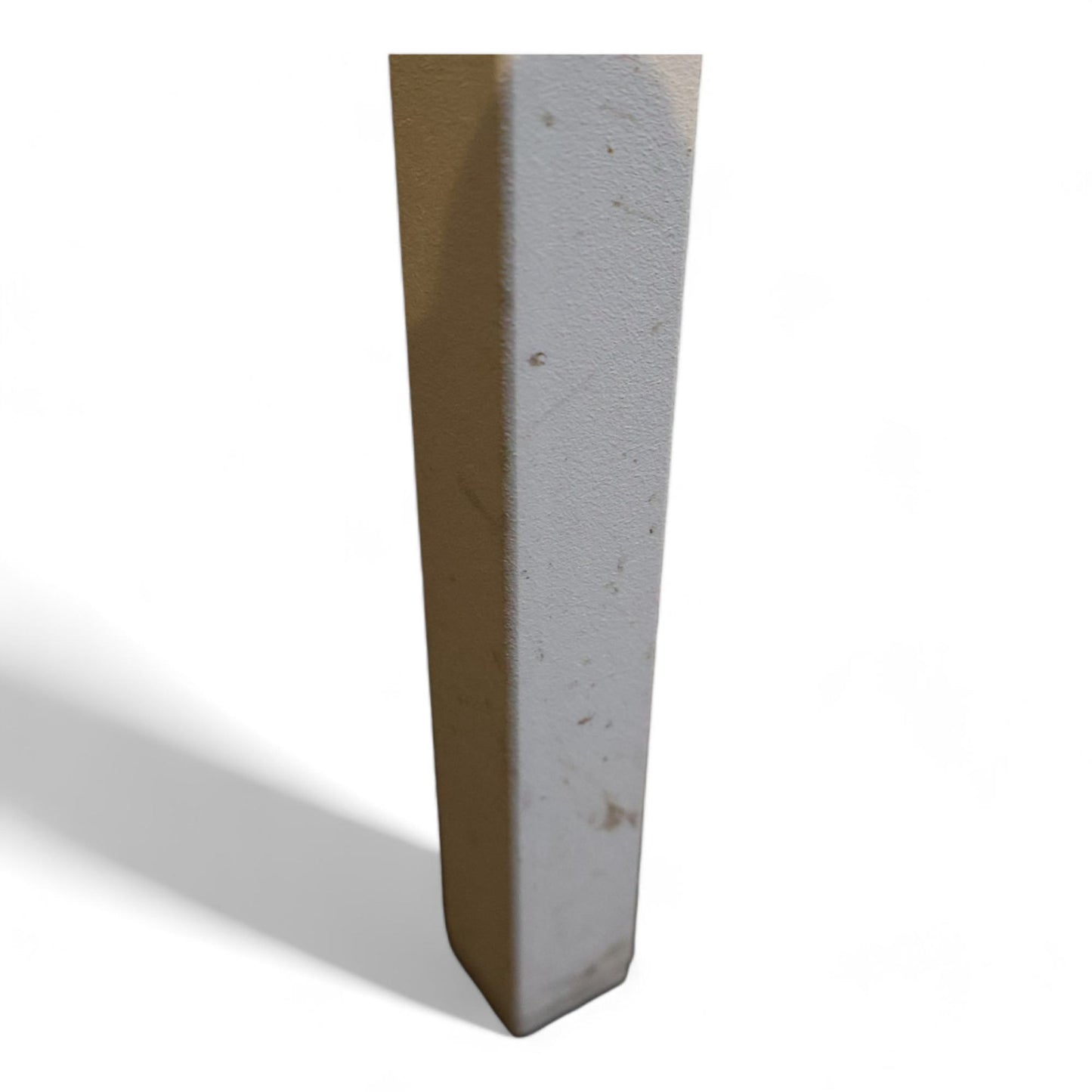 Hvitt rektangulært bord